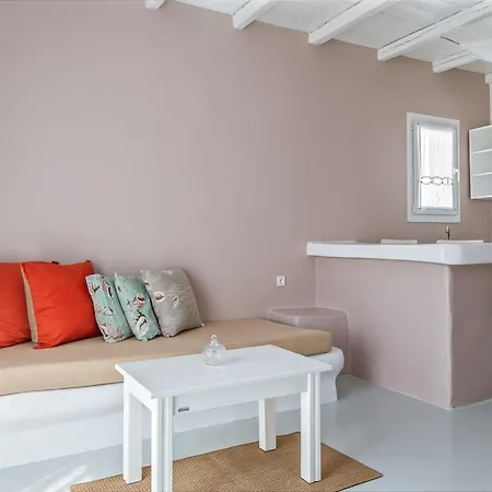 Ninemia Tinos Grand 204 3* Kionia